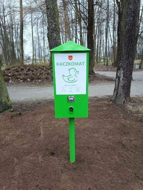 Automat z karmą dla kaczek w Parku Feliksa!
