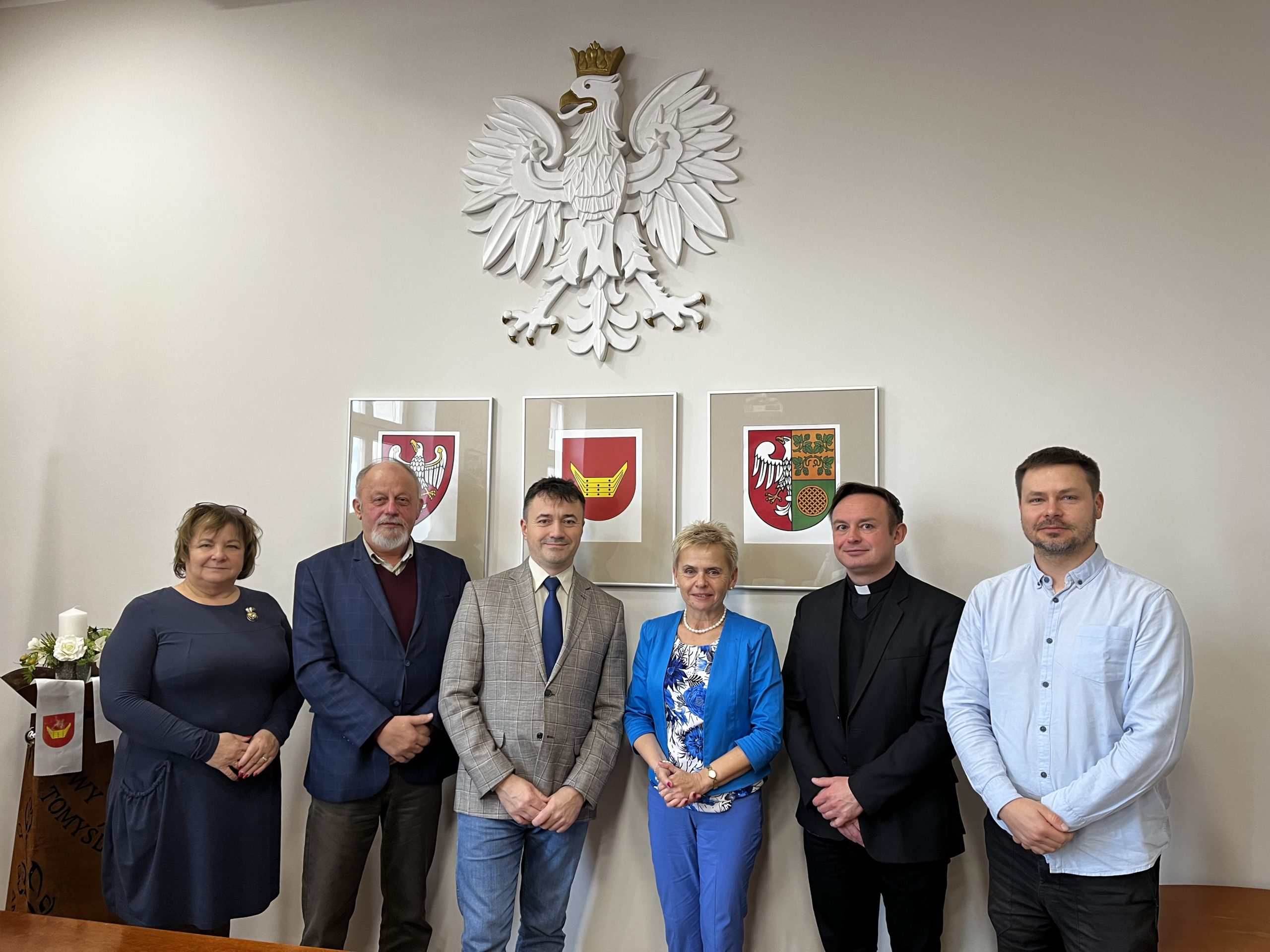 Spotkanie w sprawie remontu dachu kościoła parafialnego w Bukowcu w ramach Rządowego Programu Odbudowy Zabytków