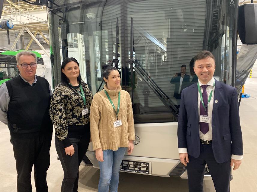 Fabrycznie nowy i ekologiczny autobus elektryczny w Nowym Tomyślu – spotkanie poglądowe w firmie Solaris